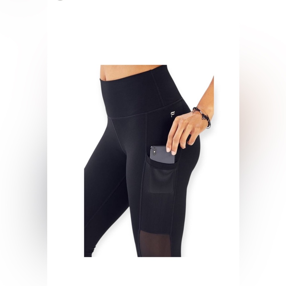 Fabletics Black On-The-Go Powerhold High-Waisted Legging Athletic Size L